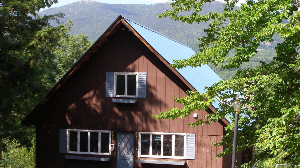 Birch Hill Ski Chalet | Large chalet with private hot tub and great views close to North Conway town