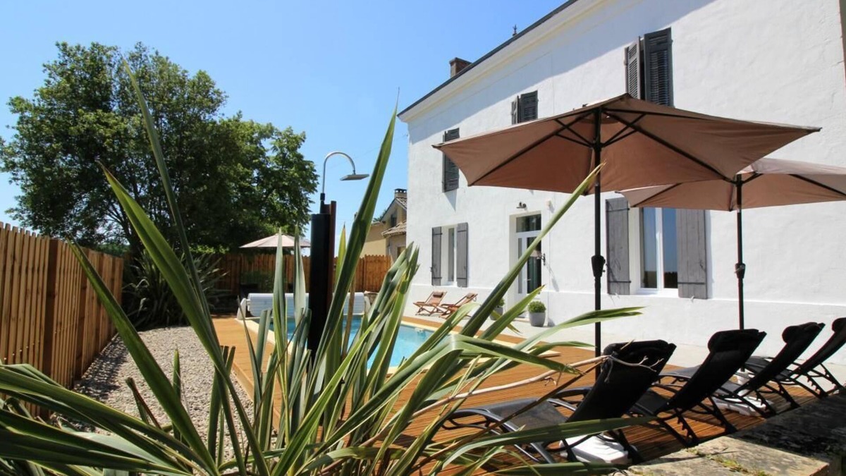 Morizes House | Large charming country house, garden, swimming pool, ⭐️⭐️⭐️⭐️