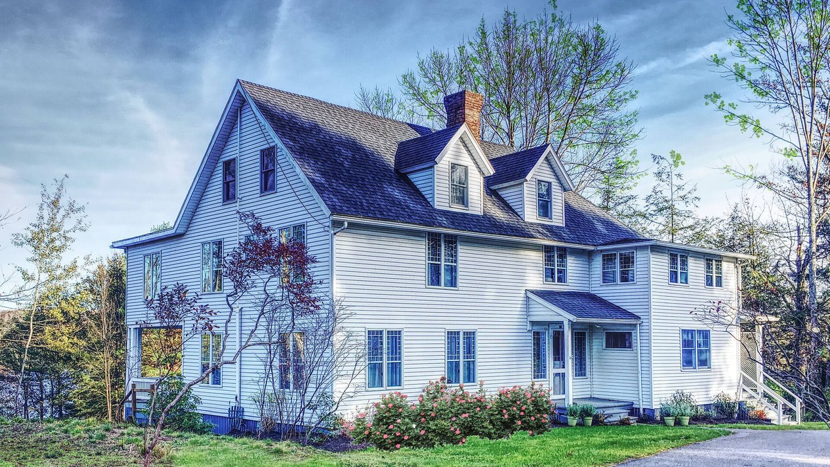 Eagles Mere Cottage | Large, charming lake cottage nestled in the heart of our private community.