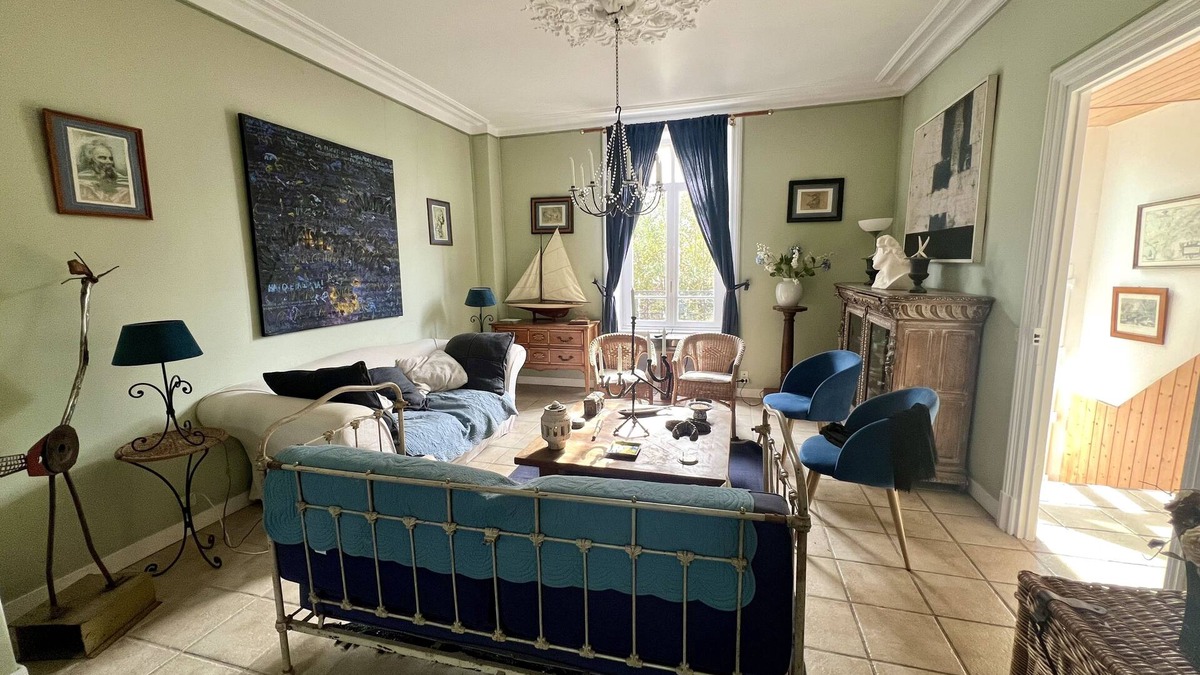 Groix House | Large charming owner's house with garden, near town, port and beach