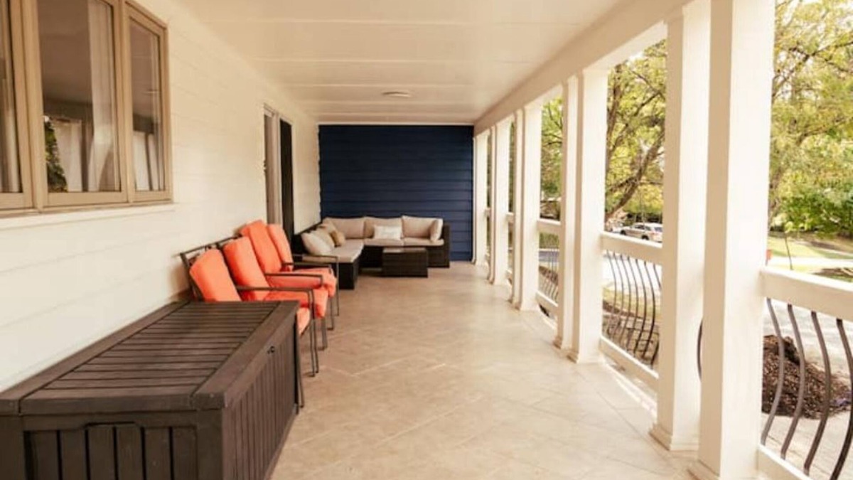South Hills House | Large Colonial - Minutes from City!