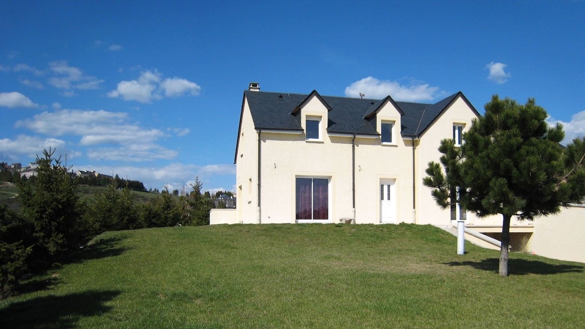Chateauneuf-de-Randon Villa | Large comfortable house in Lozère in Margeride