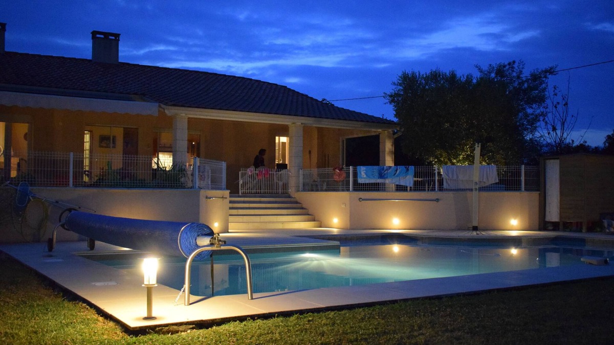 Tombeboeuf House | Large, comfortable family home in the countryside with heated pool