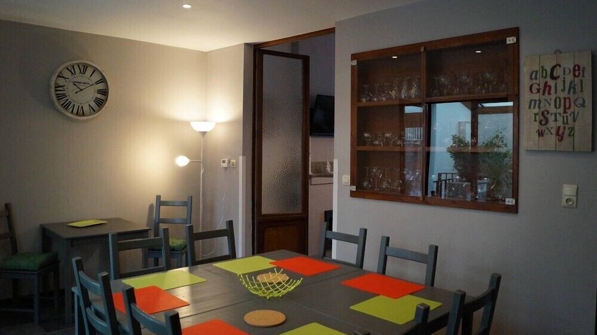 Beloeil House | Large comfortable house for 8 people