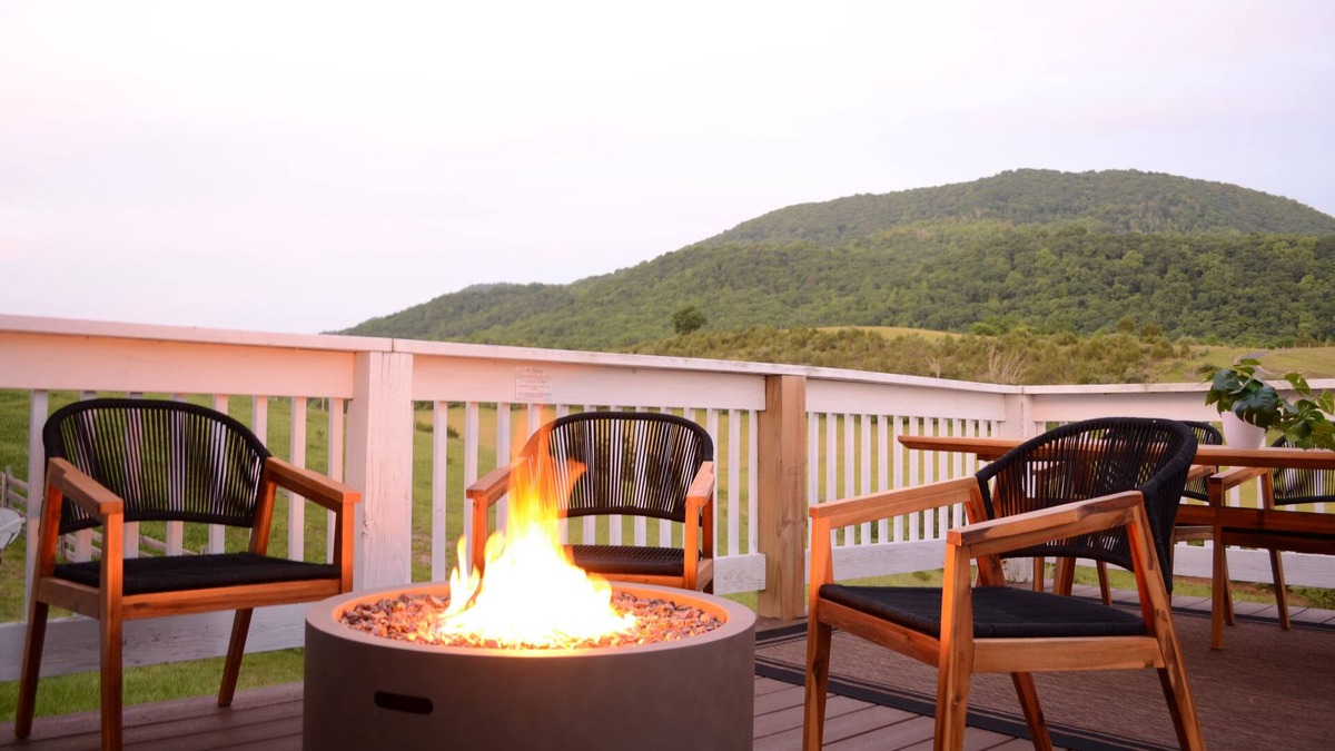 Ironto House | Large Comfy Mountain View House Near VT/Hiking