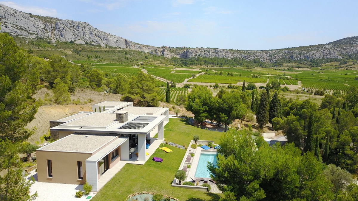 Vingrau Villa | Large contemporary villa with swimming pool