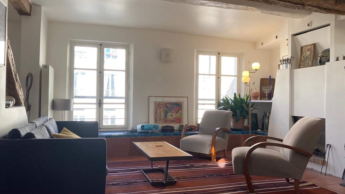 Belleville Apartment | Large, cosy apartment with terrace