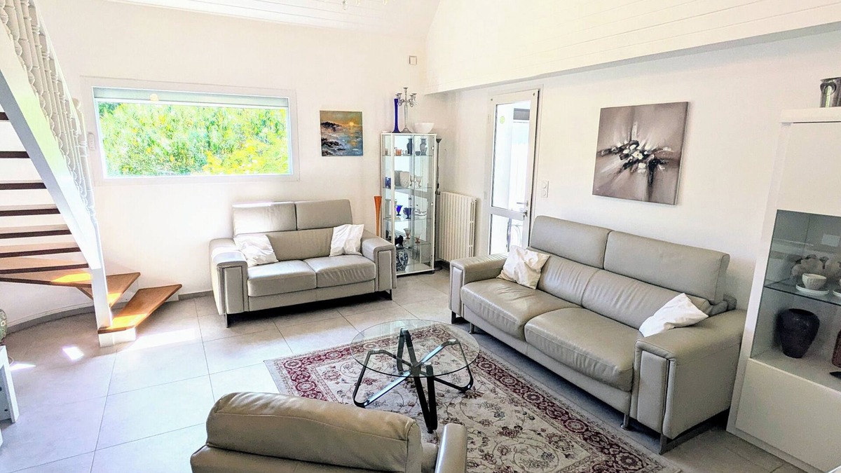 Vannes House | LARGE COSY HOUSE 14 persons OPEN SPACES GARDEN PARKINGS BEACH