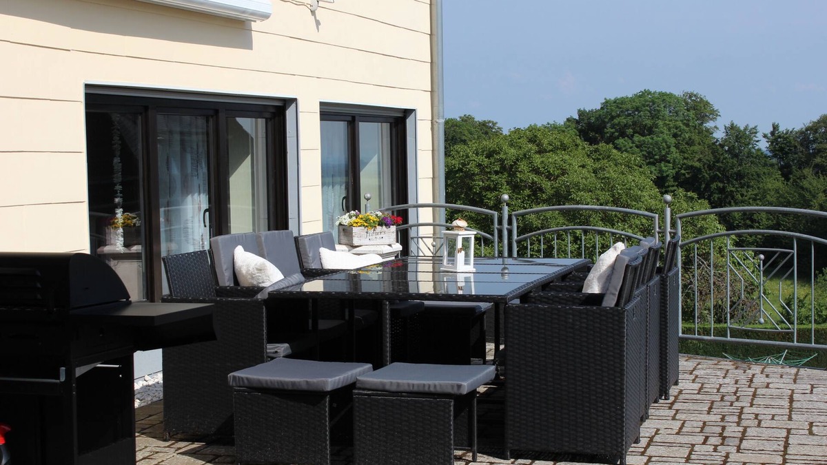 Gefell House | Large cottage in the countryside - ideal for families, hikers and cyclists