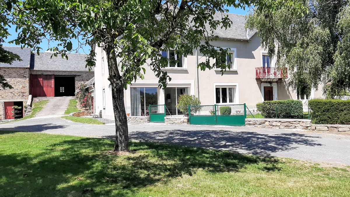 Ledergues Other | Large cottage with pool for 15 people in western Aveyron