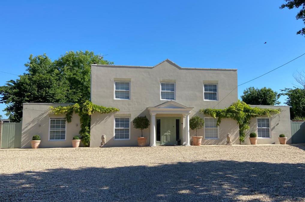 Horton House | Large Country House - Hot Tub - Pool Table - BBQ - 5 Bedrooms - Log Burner