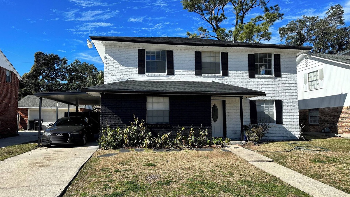 Algiers House | Large & Cozy 4-Bedroom w/Parking - One Exit to French Quarter & Downtown NOLA