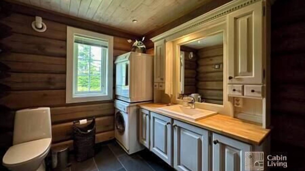 Ringsaker House | Large cozy log cabin with sauna and nice view