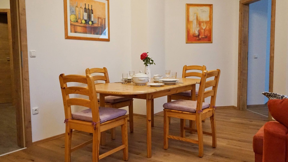 Steinakirchen am Forst Apartment | Large, cozy vacation apartment Stargazer