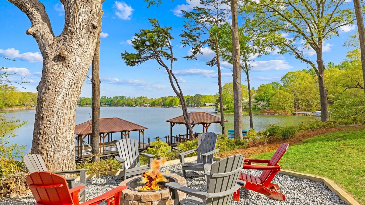 Sherrills Ford House | Large Dock, Game Room, Theater, 2 King Suites