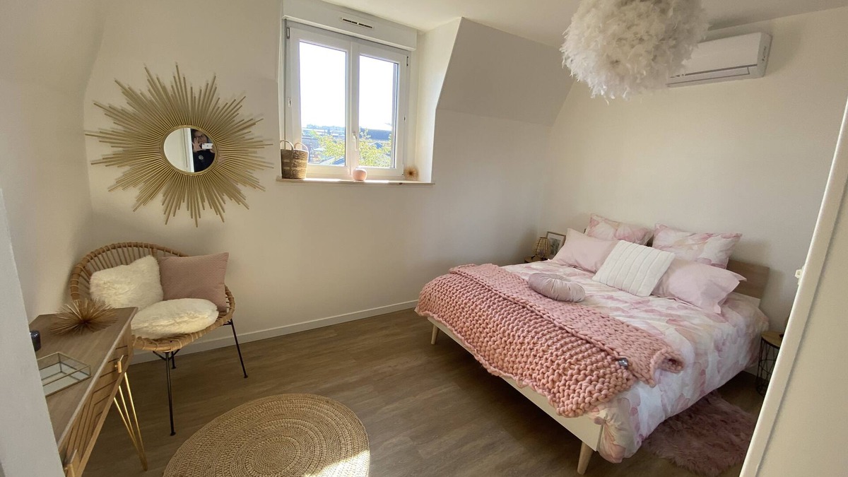Epernay Apartment | Large elegant apartment in the heart of Epernay. Quiet top floor with lovely view.