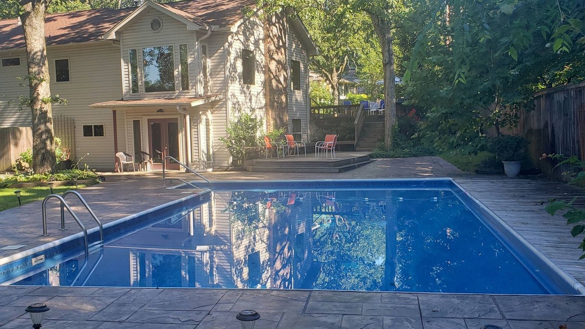 North Little Rock House | Large Executive Home. Near all highways.15 min to airport, base and downtown.