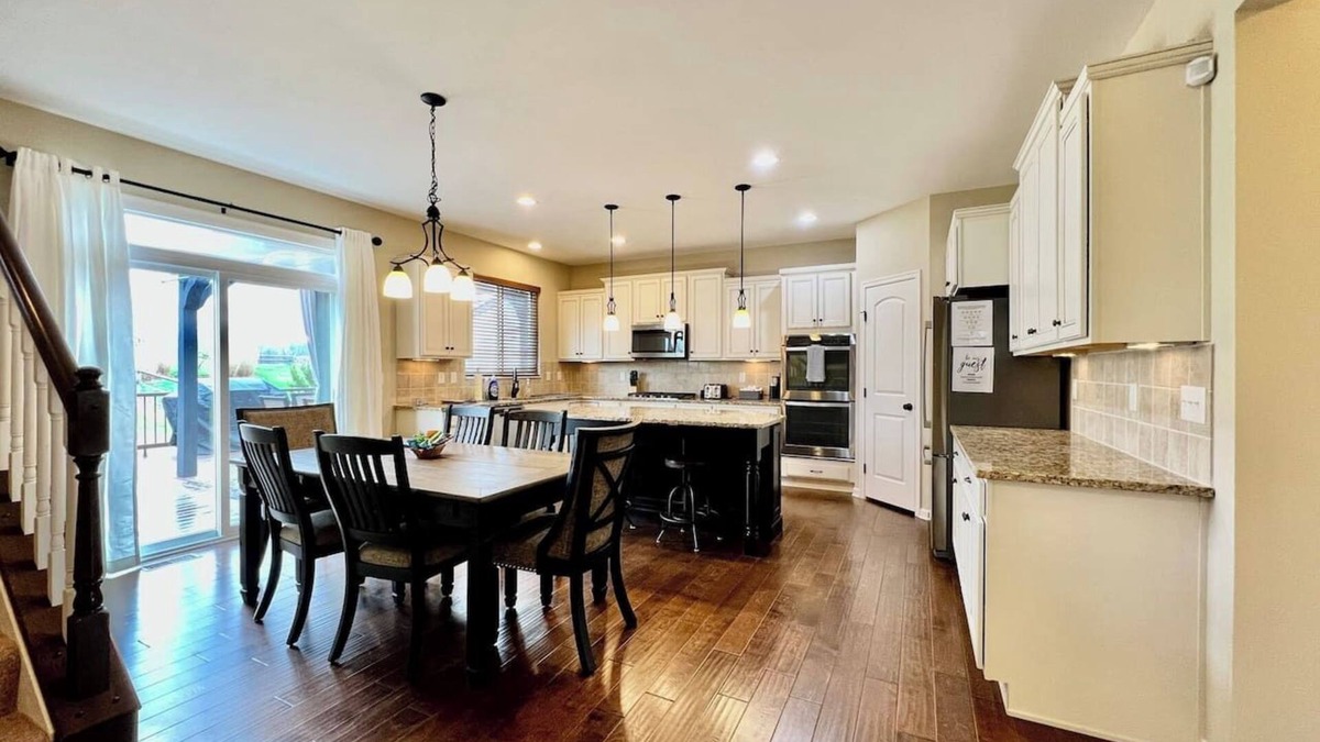 Otterbien Home House | Large Executive Home In Lebanon Golf Community