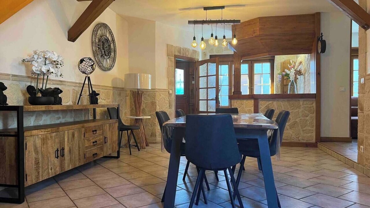 Grand-Fort-Philippe House | Large family home