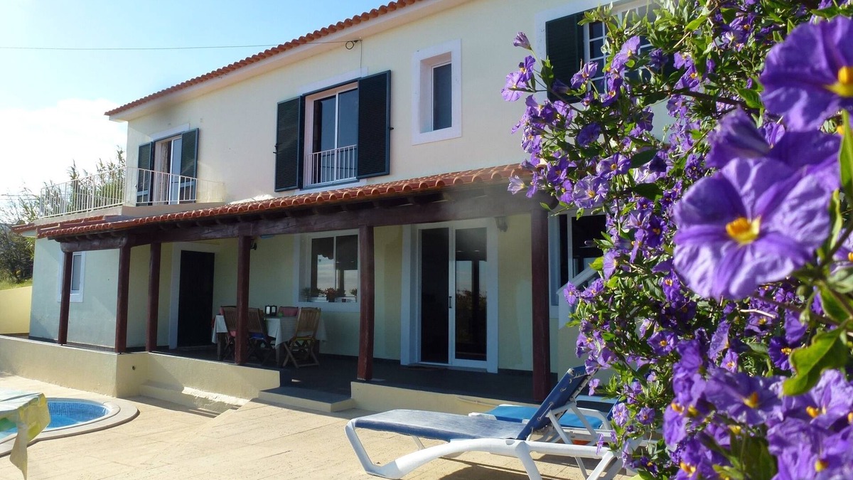 Estreito da Calheta House | Large Family House With Heated Pool And Panoramic Sea Views