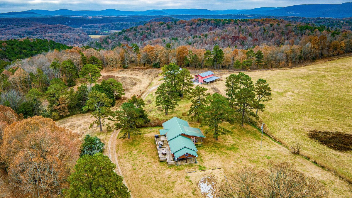 Saint Joe Other | Large family, 3-bedroom retreat nestled in the Ozarks. Pet Friendly!