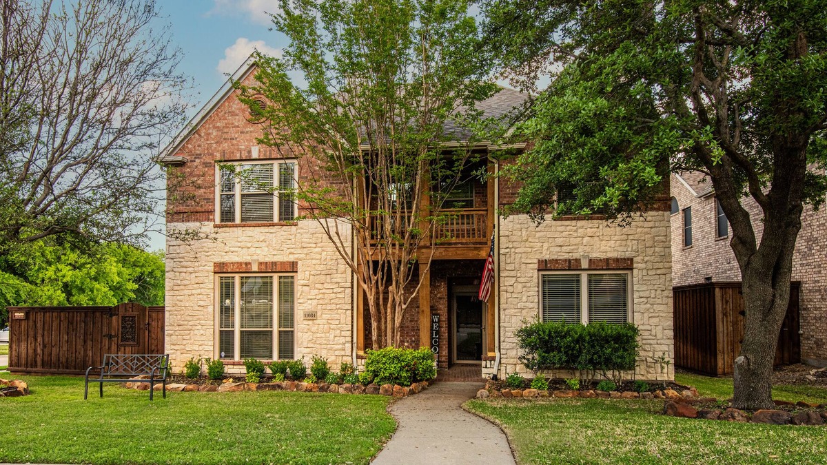 Frisco House | LARGE, FAMILY FRIENDLY HOME, POOL OASIS, CLOSE TO PGA/STAR/TOYOTA STADIUM nn