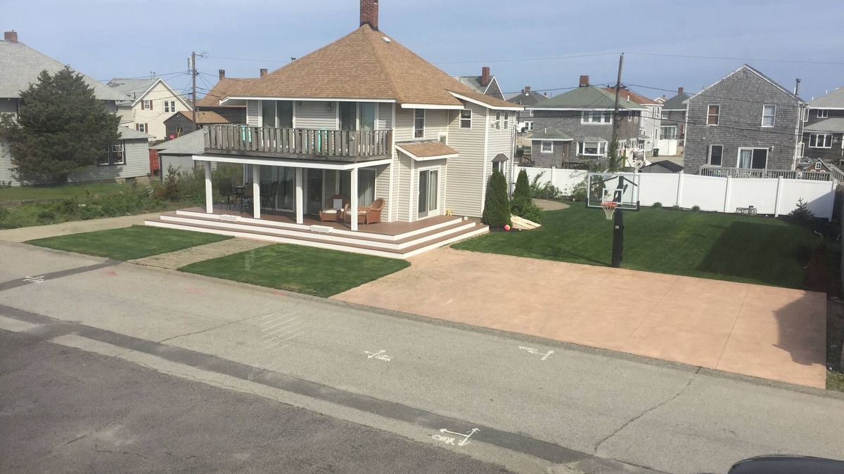 Ocean Bluff-Brant Rock House | large family home 80 yards from beach