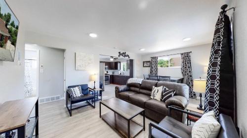 Twin Lakes House | Large family home near Hidden Lake