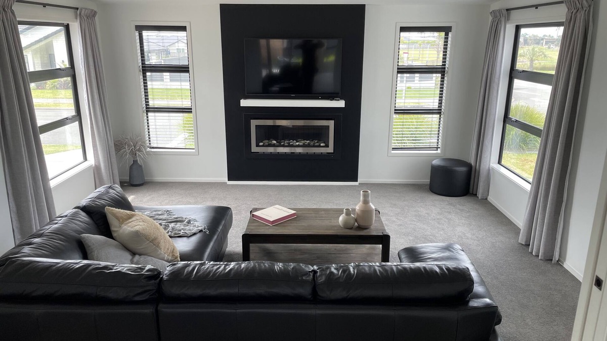 Papamoa Beach House | Large family home in Papamoa