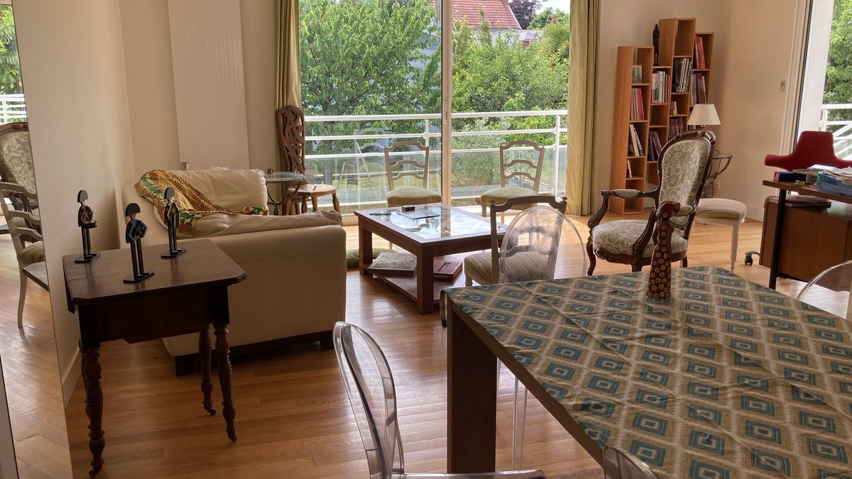Plessis Tison House | Large family house 10 minutes from the train station