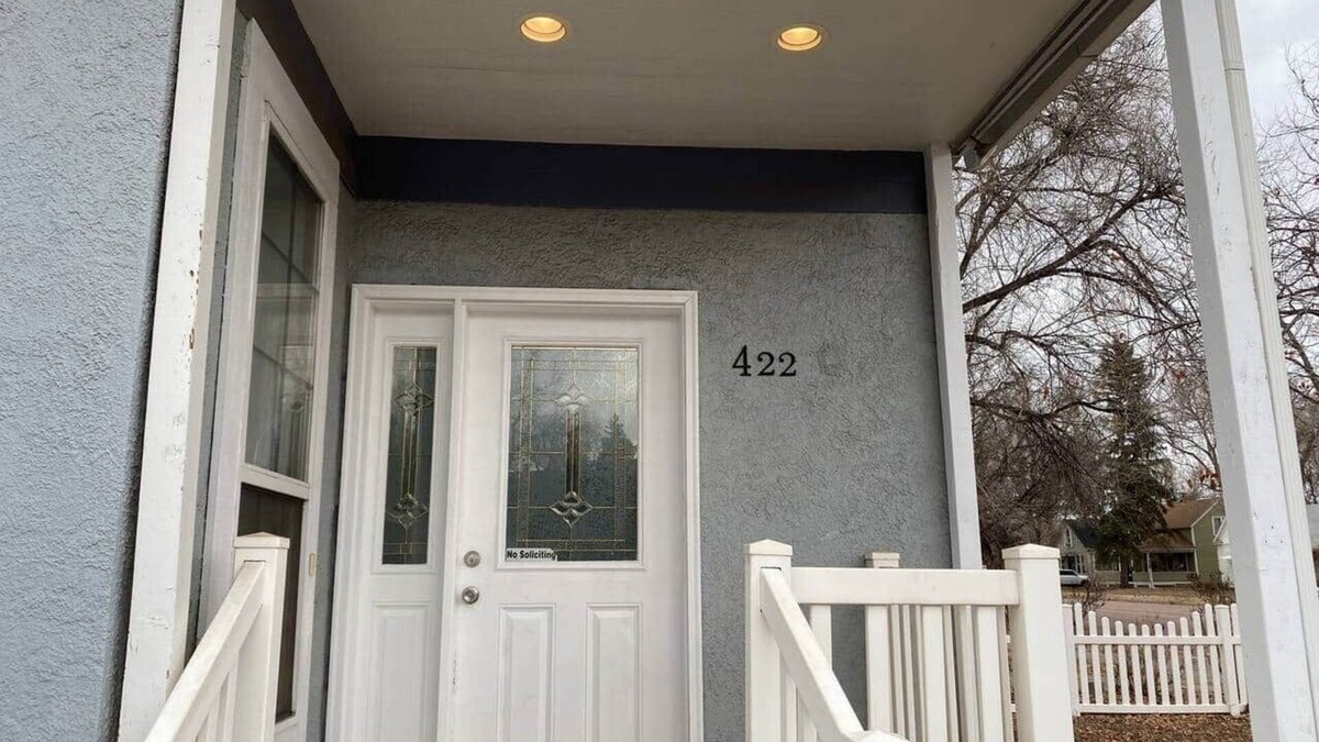 Central Colorado Springs House | Large fence yard, pet friendly