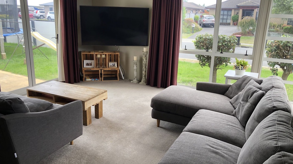 Papamoa Beach House | Large fenced 4bedroom,2 lounge home situated close to the beach and amenities by