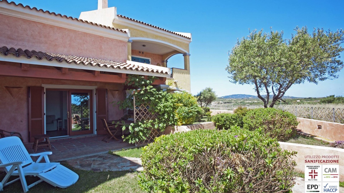 Porto Pozzo House | Large four-room apartment, residence with swimming pool, 350 meters from the beach, SEA VIEW