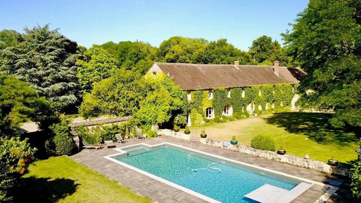 Saint-Pierre-les-Nemours House | Large family house, 22 pers, 11 bedrooms, swimming pool, park, organic farm