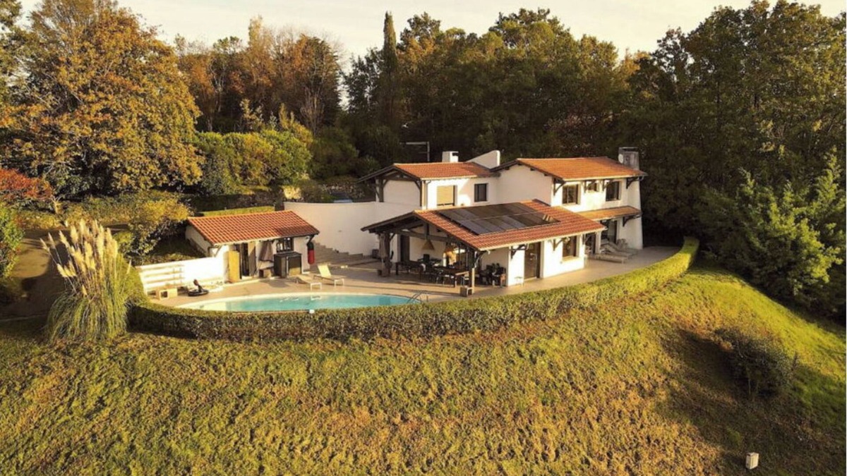 Urrugne Villa | Large, friendly and comfortable house with exceptional views and large pool