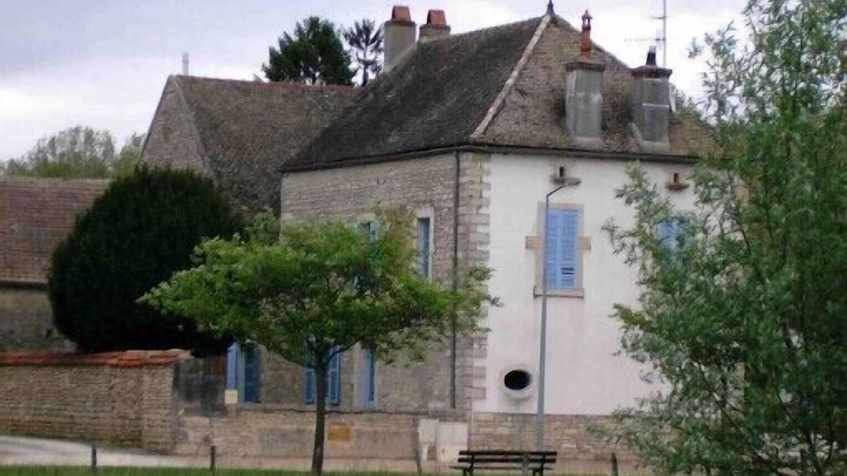 Sainte-Marie-la-Blanche House | Large gîte near Beaune