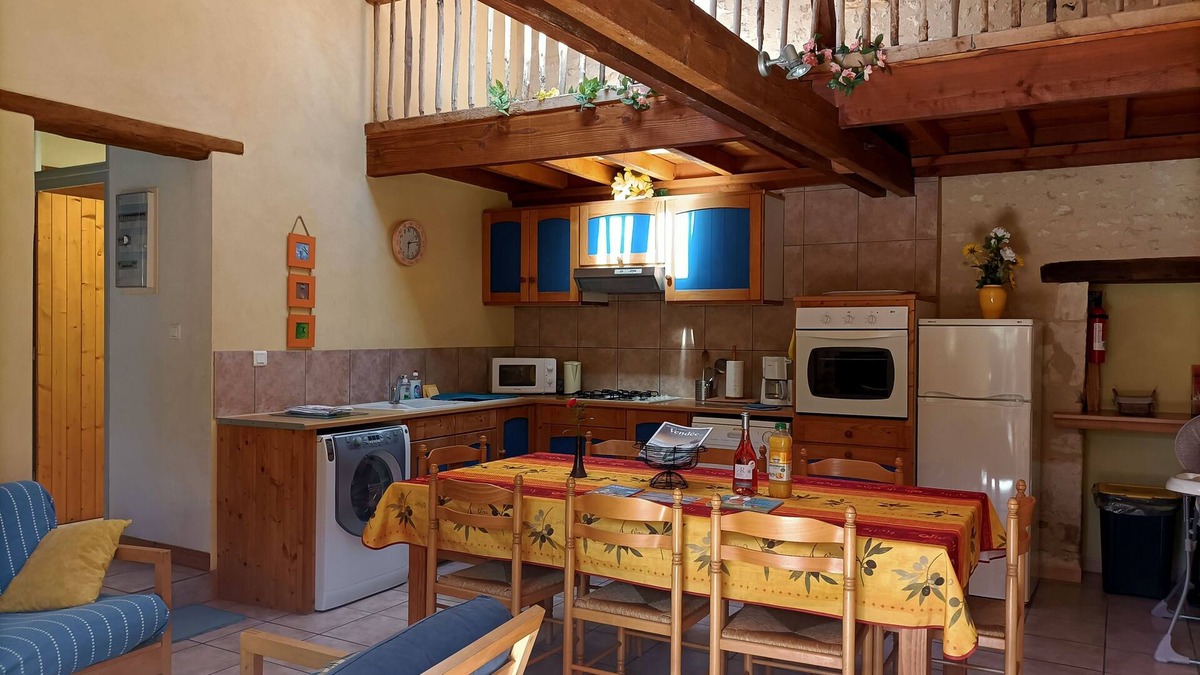 Corpe Cottage | Large gîte for up to 9 people, with swimming pool