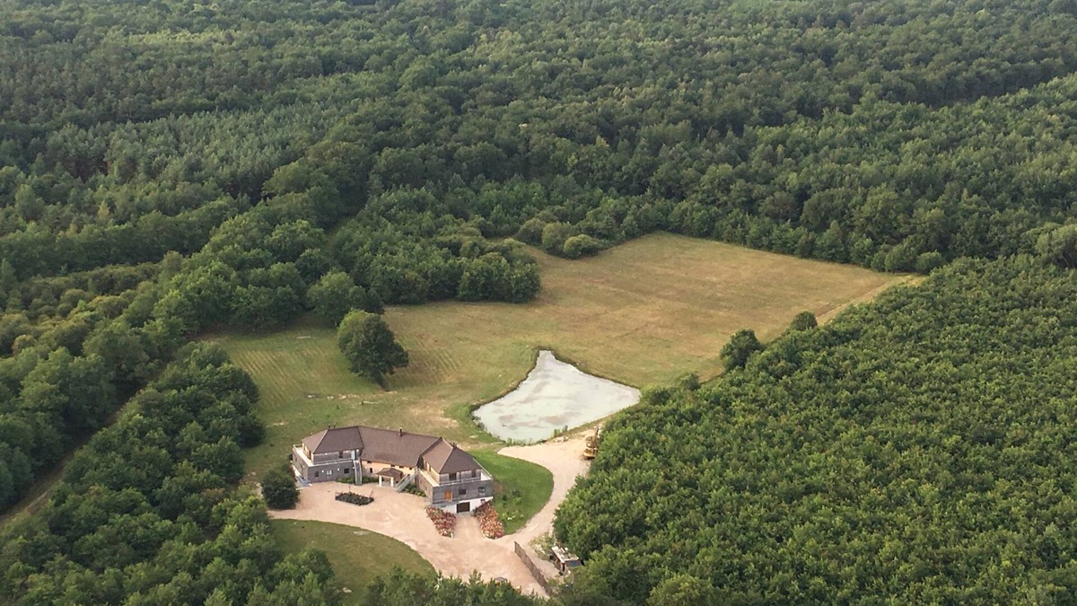 Jouy-le-Potier Cottage | Large gite in Sologne, immersed in the great outdoors 30 km from Chambord