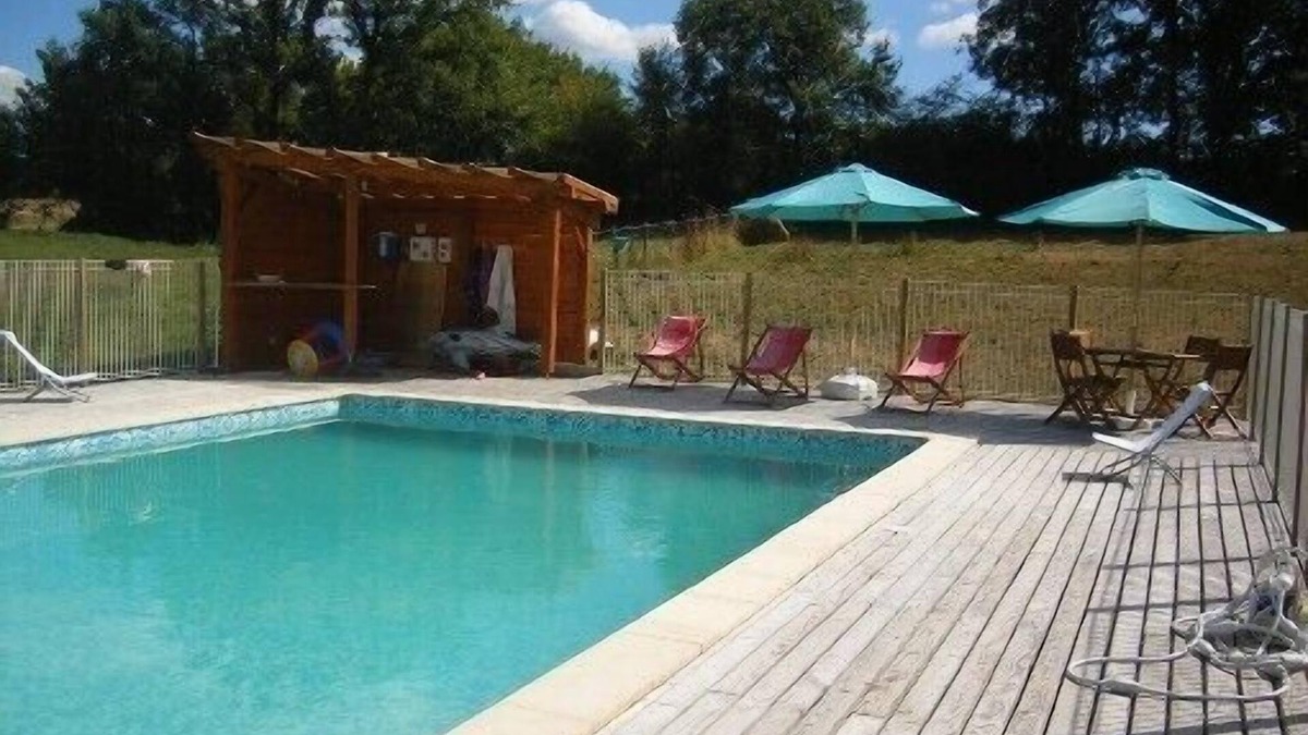 Villeneuve d'Aveyron Cottage | Large gite in stone house at Leymou near Najac, Aveyron gorges