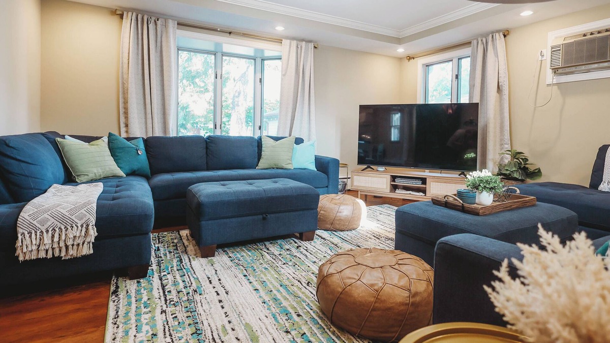 Macalester - Groveland House | Large Groups Unite 💚 Coffee Bar 💚 2 Dining Rooms for Maximum Game Fun
