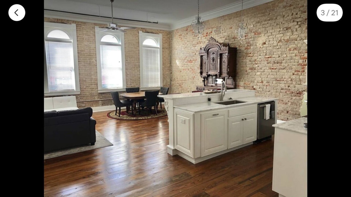 Crowley Apartment | Large Historic downtown apartment with a view