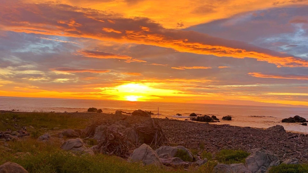 Kaikoura District House | Large holiday home set across from the beach