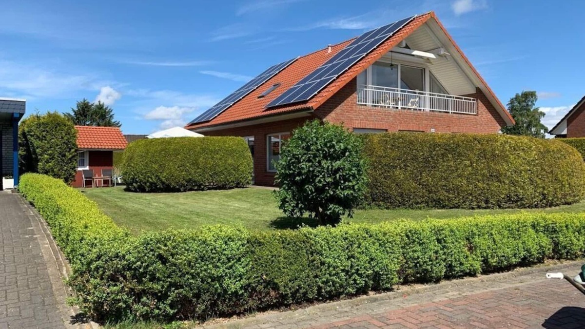 Nordseebad Burhave House | Large holiday home Comfortable holiday residence