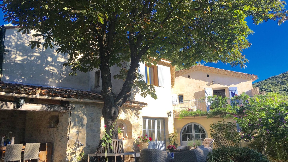 Monoblet House | Large Holiday House - Pool, Air Con, High Speed WiFi & Mountain Views