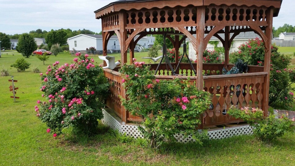 Carteret County House | Large home 15 min from ocean, 5 min to boat launch