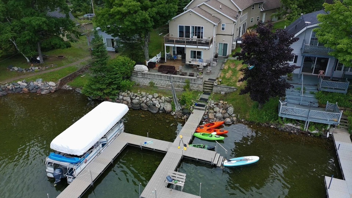 Stambaugh House | Large home on the UP's best lake! Sleeps 22! Boat to Young's Golf Course!