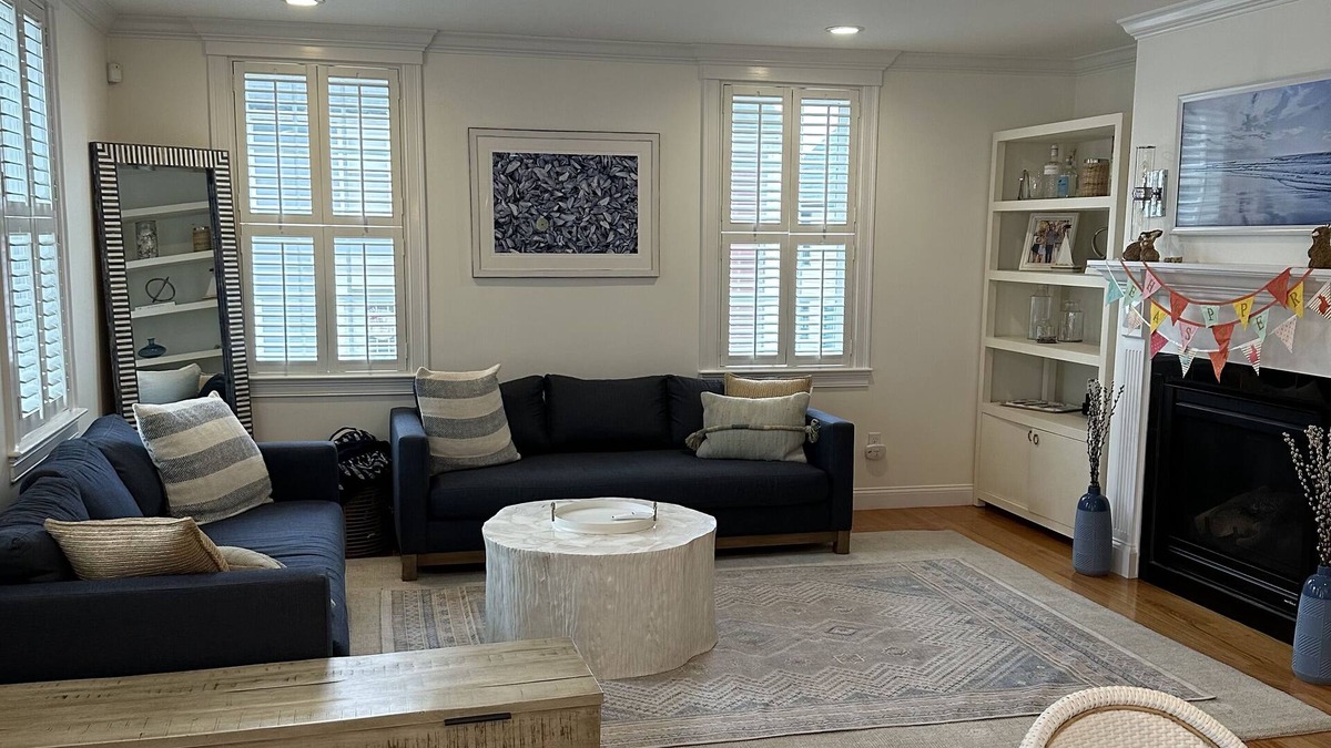 Charlestown House | Large home steps from Bunker Hill Monument
