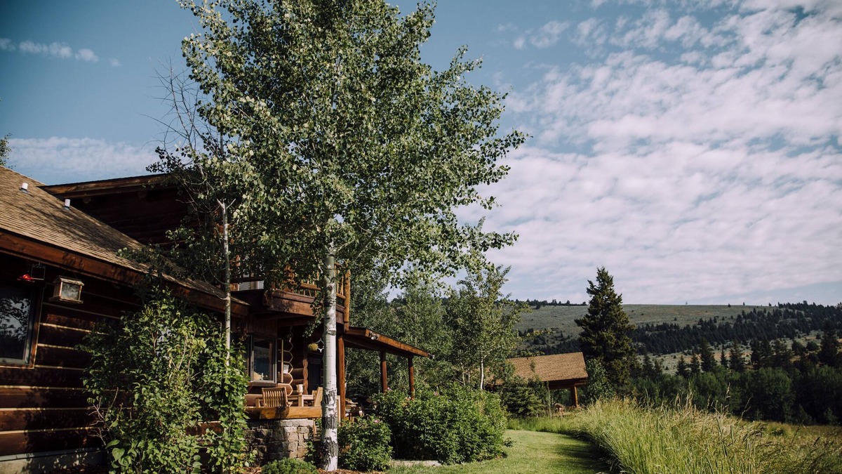 McAllister House | Large home with guest lodge overlooking Madison River Valley near Ennis, MT
