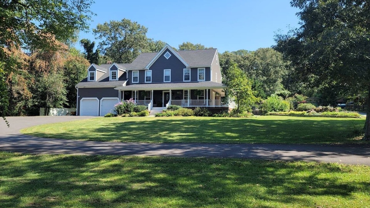Severn House | Large Home with Pool & 7 bedrooms; sleeps 21