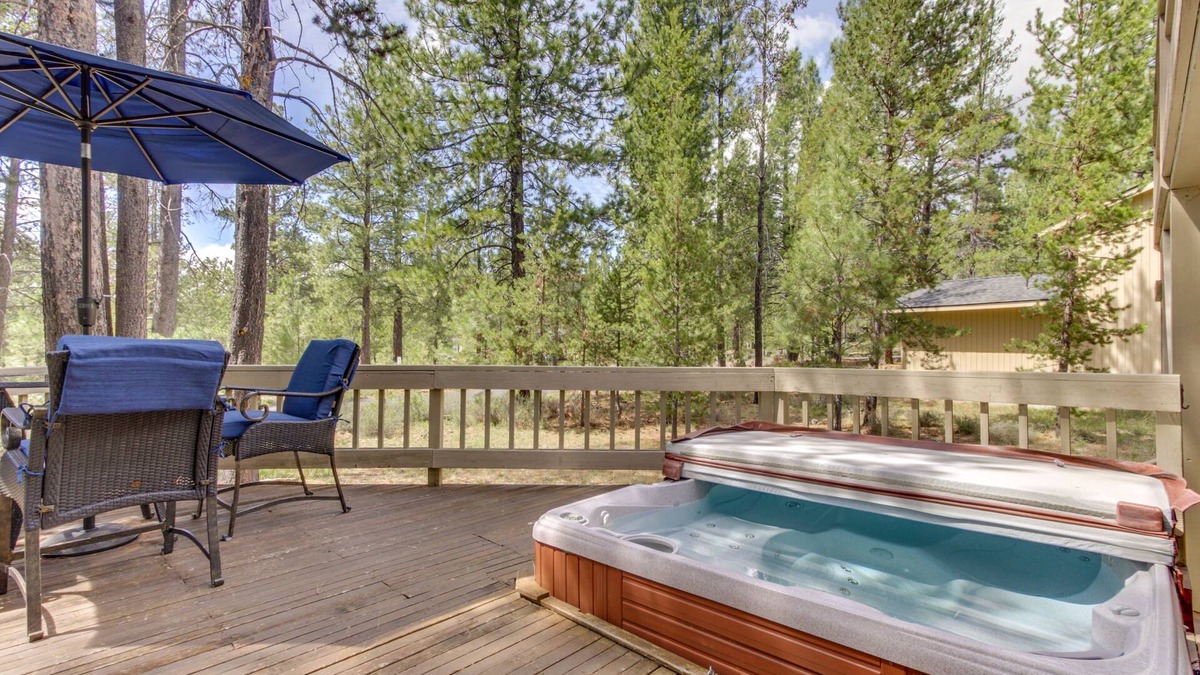 Overlook Park House | Large home with private hot tub, shared pool, & SHARC passes - dogs welcome